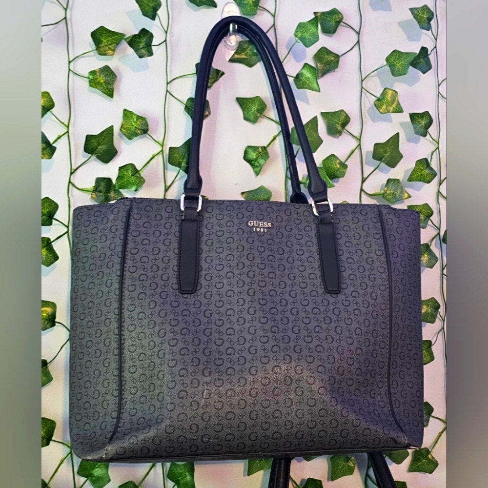 Guess- Large Grey Bag